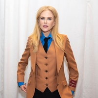 Najboljši pudri za ženske nad 50. let: Izbrišejo drobne linije in zgladijo teksturo