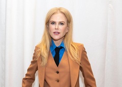 Najboljši pudri za ženske nad 50. let: Izbrišejo drobne linije in zgladijo teksturo