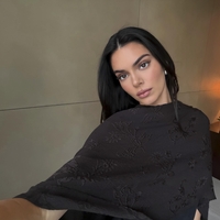 To je najljubša maskara Kendall Jenner: Pokazala, kako doseči bolj polne in goste trepalnice