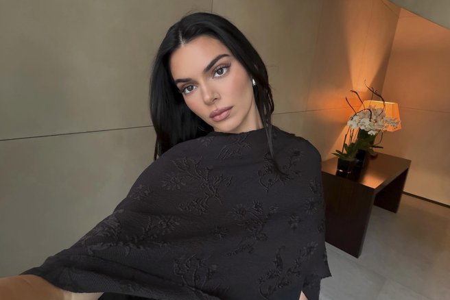 To je najljubša maskara Kendall Jenner: Pokazala, kako doseči bolj polne in goste trepalnice