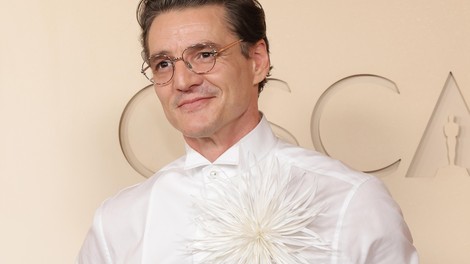 Pedro Pascal v Chanelu je zmagovalna modna izbira oskarjev