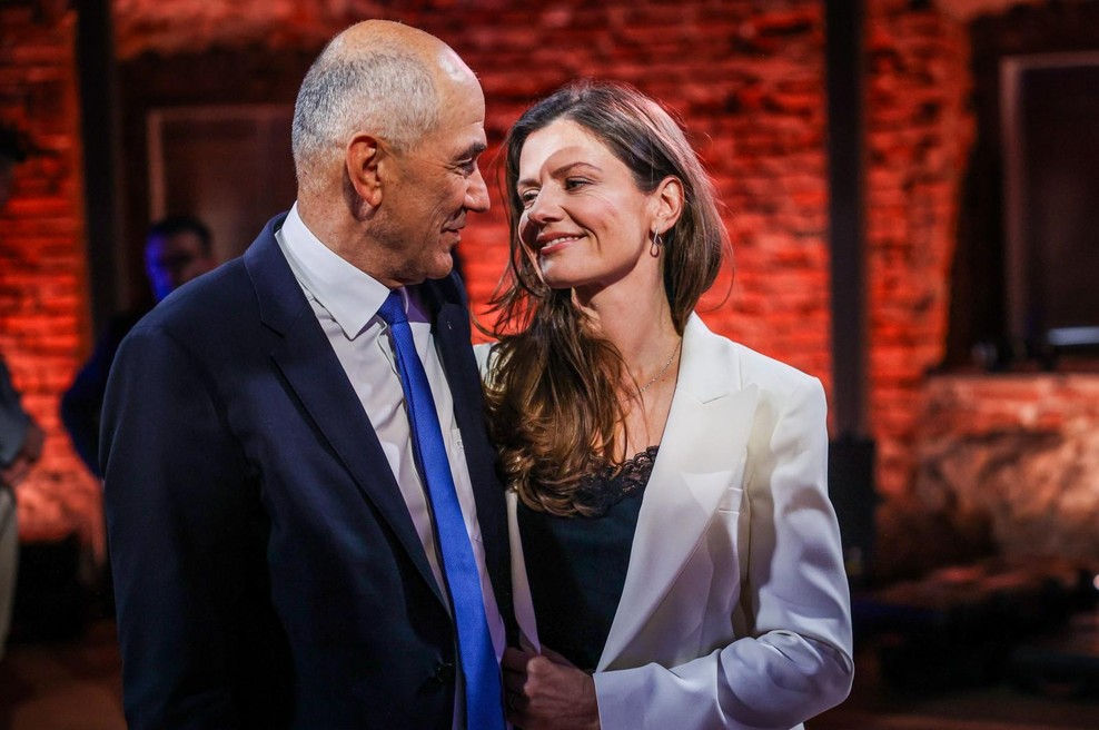 Urška Bačovnik Janša in Janez Janša (foto: Daniel Novakovič/STA)