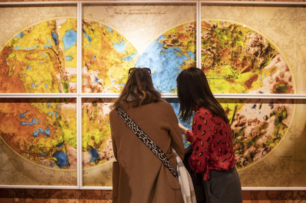 V MGLC na ogled razstava ganske umetnice, ki raziskuje nevidni svet hrane (foto: Urška Boljkovac)