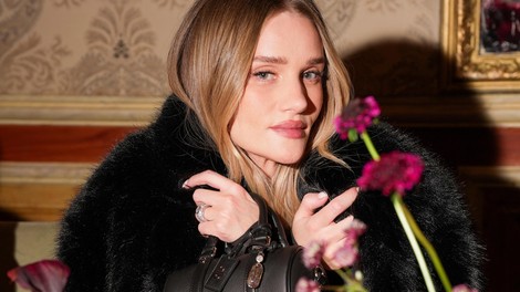 Pomladna modna muza: Rosie Huntington-Whiteley nas je navdihnila na tednu mode v Parizu