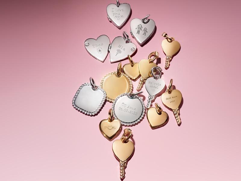 Še iščete popolno darilo za materinski dan? S Pandoro podarite trajni spomin