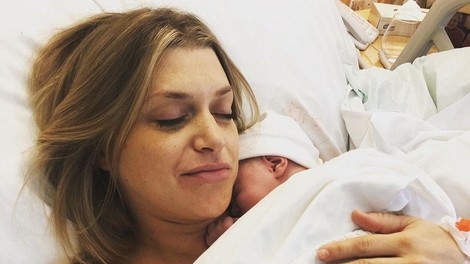 Zapis zgrožene mamice: "Tašča je mojo dvomesečno dojenčico na skrivaj nahranila z ..."