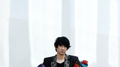 
                                                         Model Brian Metcalf se vrača k The Bureau za teden mode v Los Angelesu