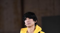 
                                                         Model Brian Metcalf se vrača k The Bureau za teden mode v Los Angelesu