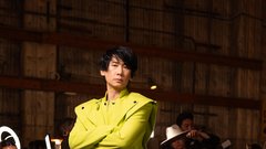 
                                                         Model Brian Metcalf se vrača k The Bureau za teden mode v Los Angelesu