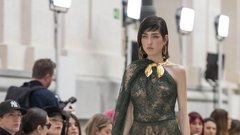 
                                                         Isabel Sanchis modna revija