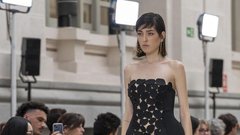 
                                                         Isabel Sanchis modna revija