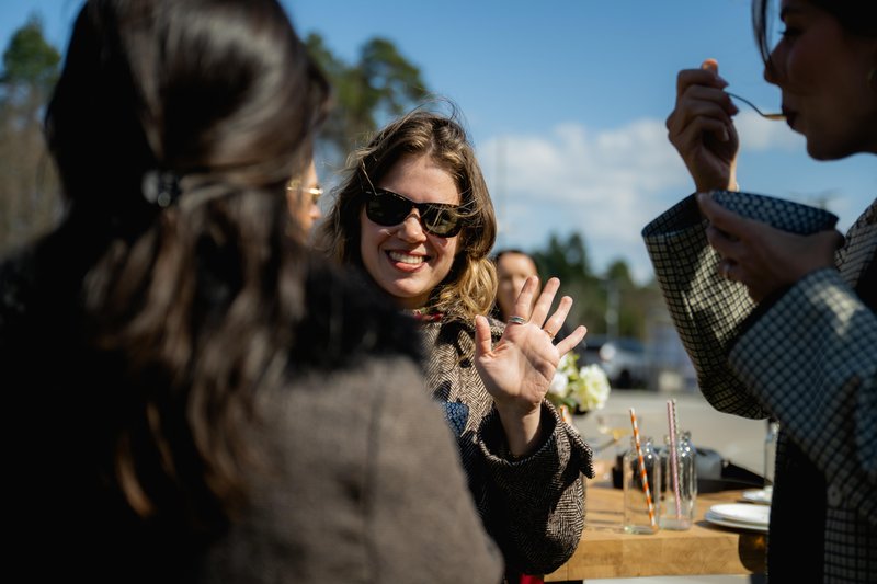 Tako bodo videti naše terase, balkoni in vrtovi to sezono! (trendi za 2026)