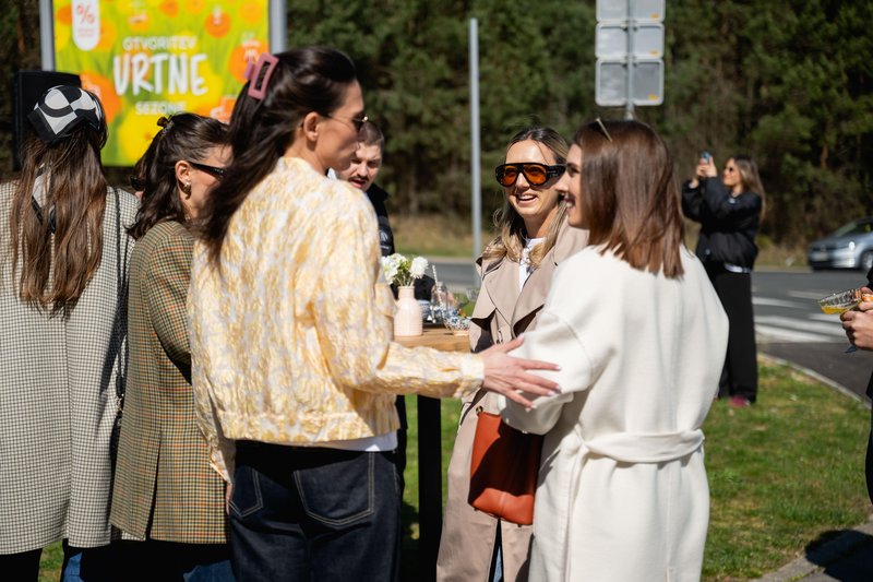 Tako bodo videti naše terase, balkoni in vrtovi to sezono! (trendi za 2026)