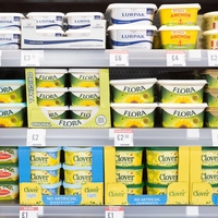 Testirali 30 znamk masla: Ti 2 na testu pogrnili, med njimi tudi ekološka znamka