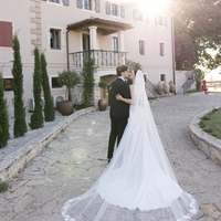 Večnost v najlepši obliki: poročna prstana, ki nosita vajino zgodbo