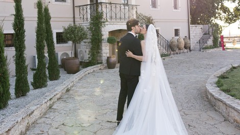 Večnost v najlepši obliki: poročna prstana, ki nosita vajino zgodbo