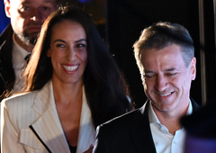 Kaj je z izbiro oblačil sporočila Tina Gaber Golob?