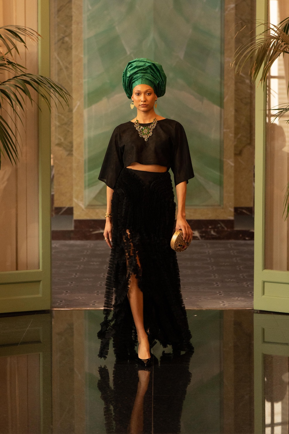 BÉMI IVORY With TANIA CLAIRE AUSTRALIA Jewelry & INDUS THREADS Bag