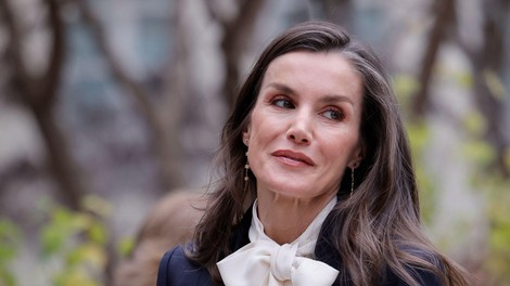 Vsaka ženska s stilom bi morala poznati to kombinacijo, ki ustvari popolno postavo: to je pomladni hit