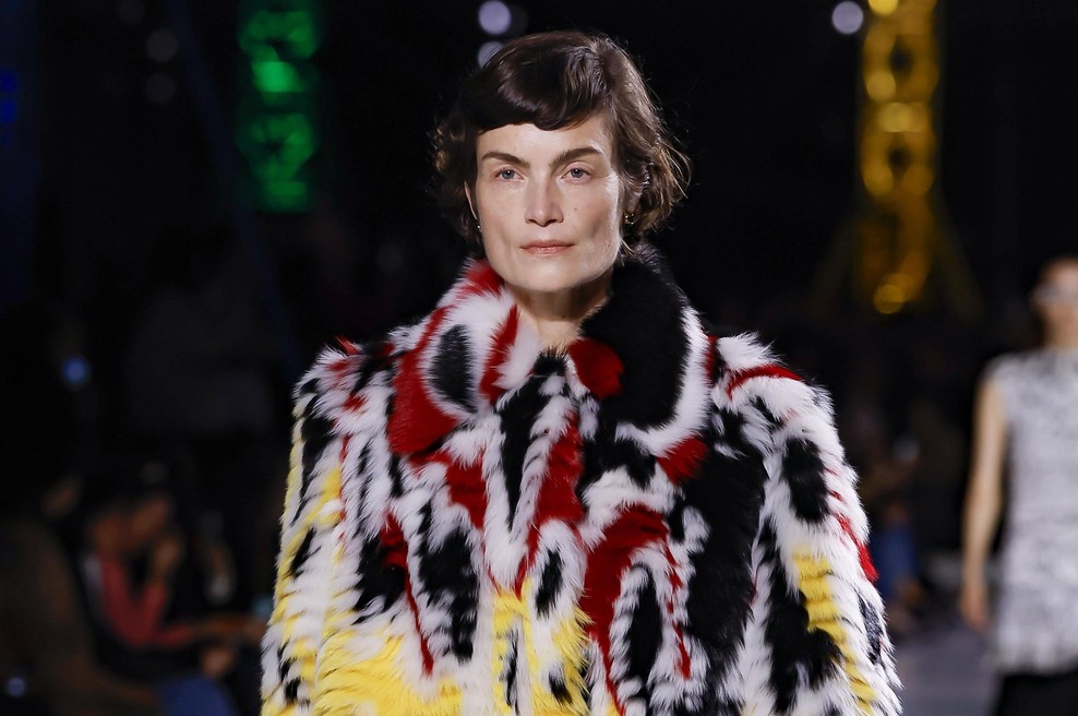 Modni svet obrača hrbet obsedenosti z mladostjo: v ospredju so ženske po 40. letu (foto: Profimedia)