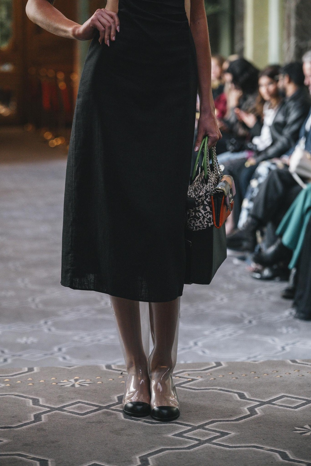 IZSEL Shoes With FRAU SCHMETTERLING Bag