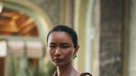 MONIE MONIE COLLECTION Jewelry With FRAU SCHMETTERLING Bag