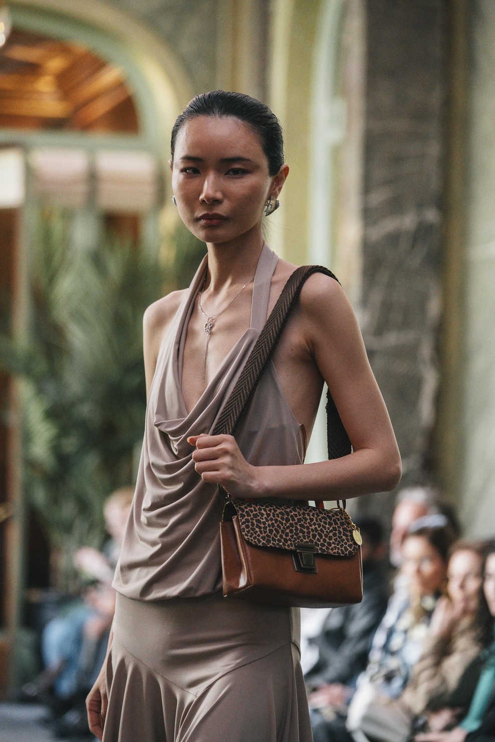 MONIE MONIE COLLECTION Jewelry With FRAU SCHMETTERLING Bag