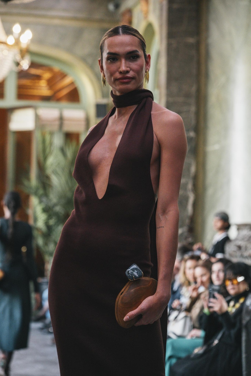 MONIE MONIE COLLECTION Jewelry With MINUZZA Bag