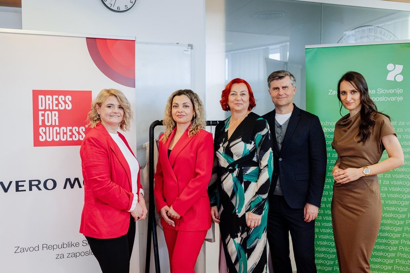 Stil naj prihaja od znotraj: projekt, ki opolnomoči ženske in odpira nove karierne poti