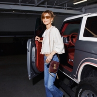 Bella Hadid spreminja svoj stil, navdihuje jo največje "it" dekle 90. let