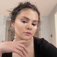 Napaka pri nanosu pudra, zaradi katere je koža videti starejša: to opozarjajo vrhunski mojstri ličenja