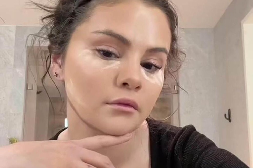 Napaka pri nanosu pudra, zaradi katere je koža videti starejša: to opozarjajo vrhunski mojstri ličenja (foto: Profimedia)