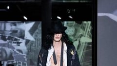 
                                                         Moda kot ogledalo. Answear odpira sezono SS26 z lastno modno revijo (GALERIJA)