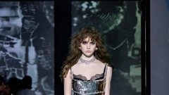 
                                                         Moda kot ogledalo. Answear odpira sezono SS26 z lastno modno revijo (GALERIJA)