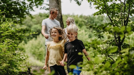 Prvomajski pobeg iz mesta za aktivno preživljanje časa z družino