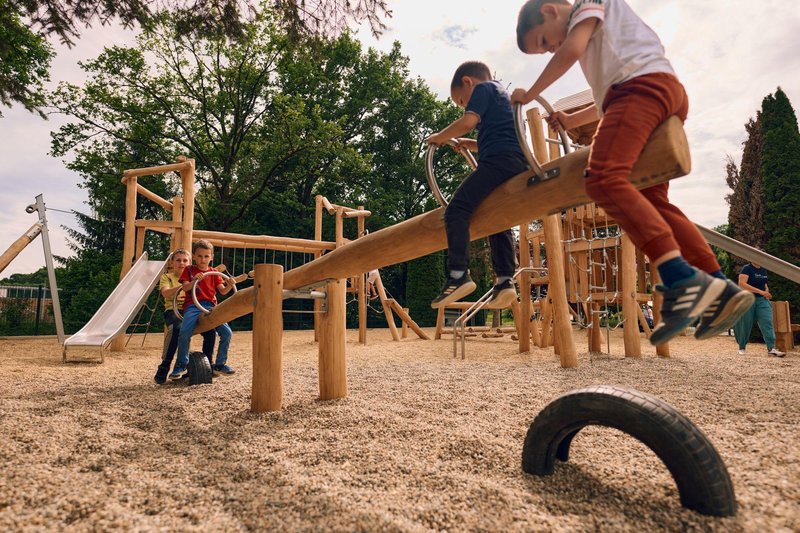 Prvomajski pobeg iz mesta za aktivno preživljanje časa z družino