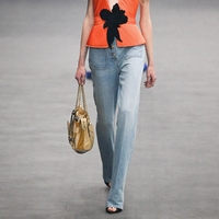 Od Prade do Zare: ta model torbice je najbolj vroč dodatek sezone!