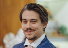 Takšnega ga nismo vajeni: Bojan Cvjetićanin rockerski videz zamenjal za ...