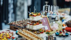 
                                                         Takšnega ga nismo vajeni: Bojan Cvjetićanin rockerski videz zamenjal za ...