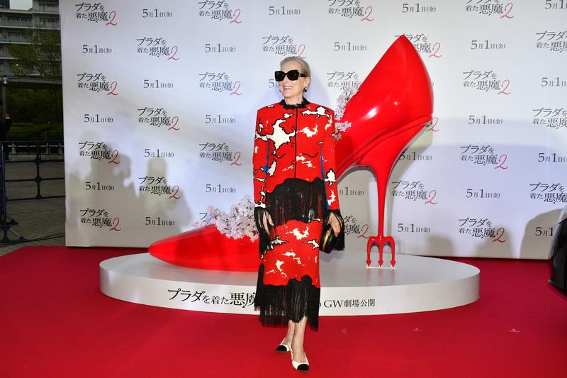 Hudičevka tokrat ni v Pradi, ampak v Chanelu: Meryl Streep na promociji filma v čudoviti kreaciji Matthieuja Blazyja