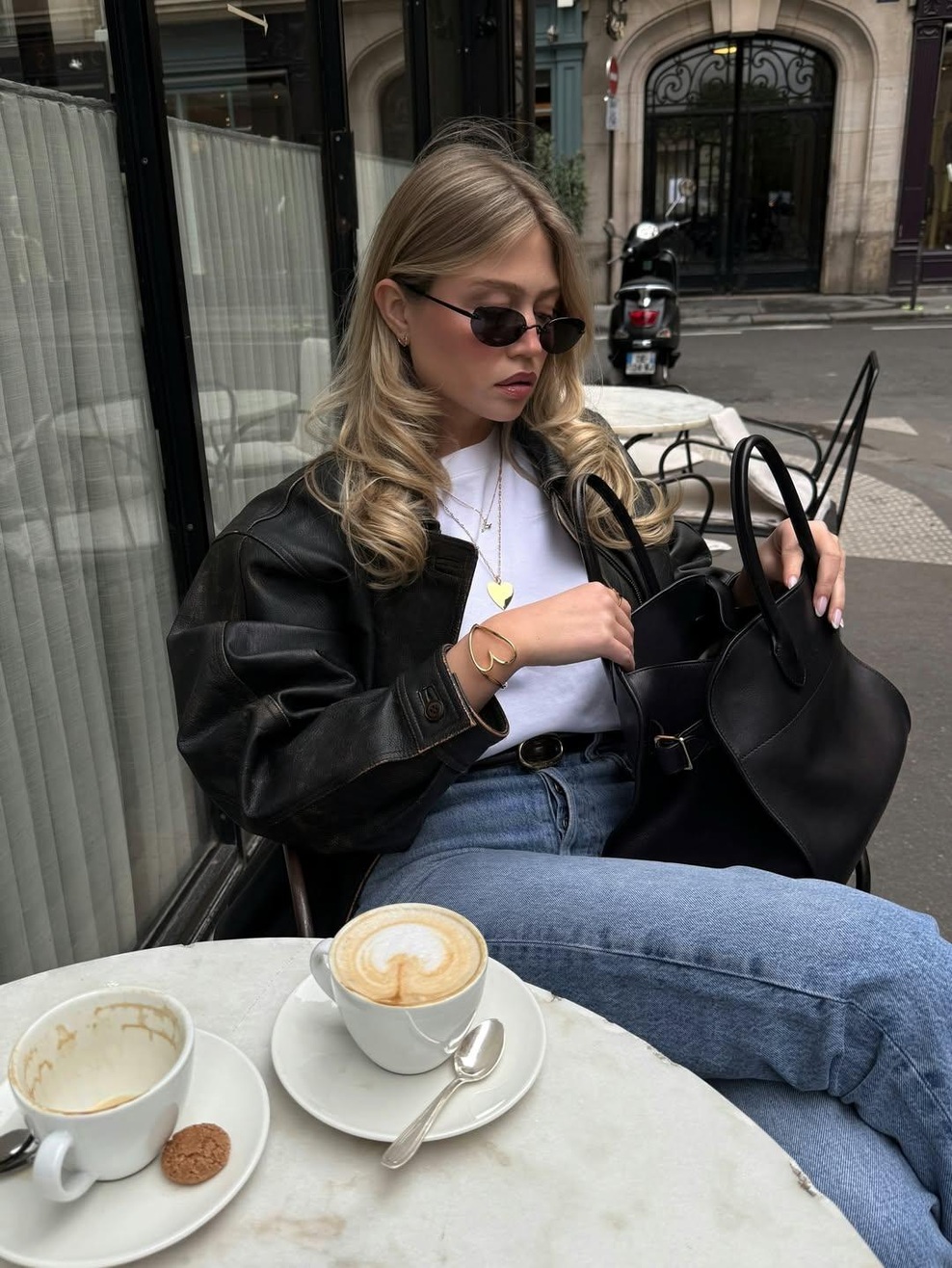 Kaj obleči, ko nimate nič za obleči? 5 formul, ki vedno delujejo (in jih že imate v omari) (foto: instagram/@marine_diet)