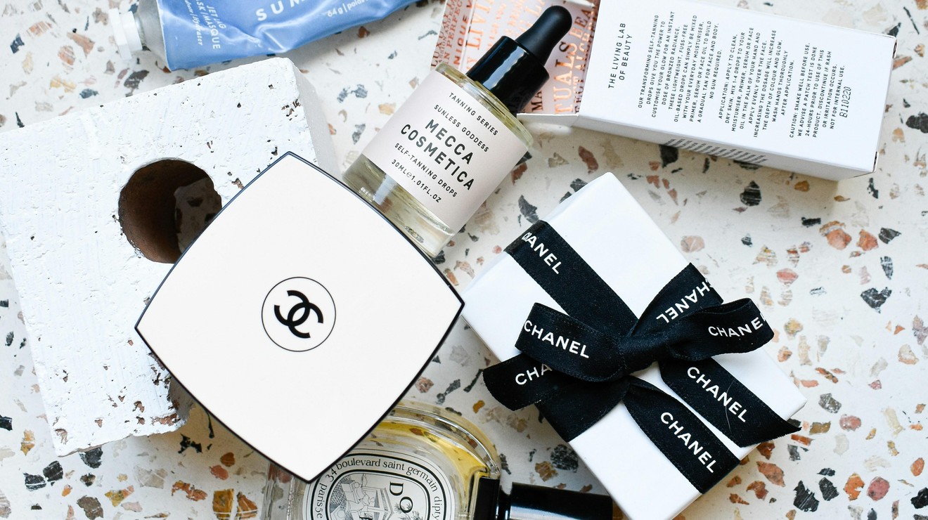 ELLE Beauty Awards podarja vrhunske lepotne izdelke: izberite svoje favorite!