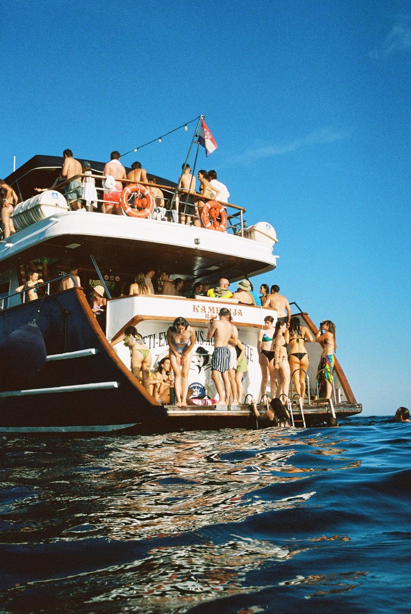 Novi jadranski festival, o katerem govorijo vsi – vrhunski program, cena pa preseneti!