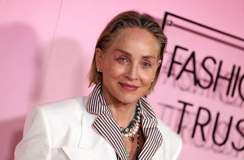 Sharon Stone črtasti komplet