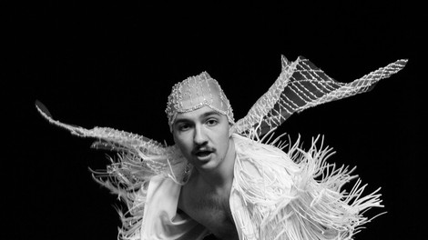 Ekskluzivno: izza kulisja sanjavih kostumov skupine Kokosy v Kinu Šiška, ki so jemali dih!