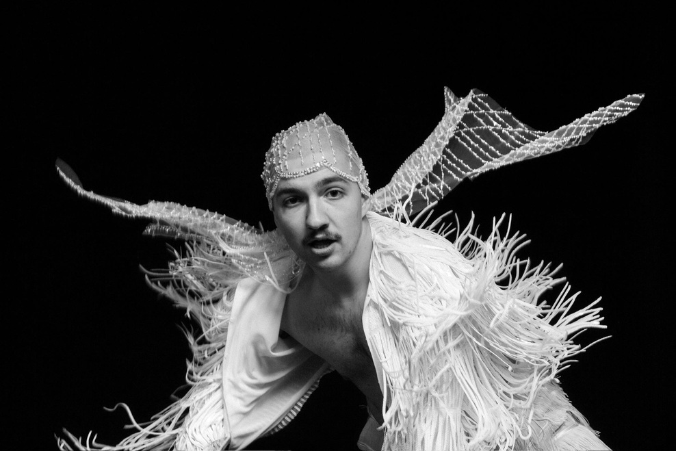 Ekskluzivno: izza kulisja sanjavih kostumov skupine Kokosy v Kinu Šiška, ki so jemali dih! (foto: Jure Marc & Marcel Kump)