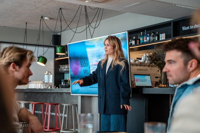 Saj ni res, pa je: ta veriga trgovin, v kateri smo že vsi nakupovali, pri nas praznuje 20 let!