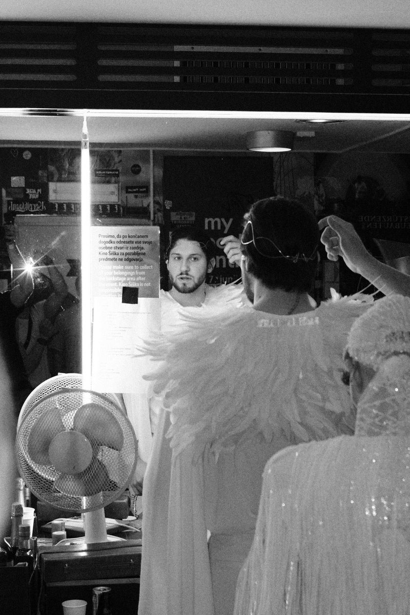 Ekskluzivno: izza kulisja sanjavih kostumov skupine Kokosy v Kinu Šiška, ki so jemali dih!