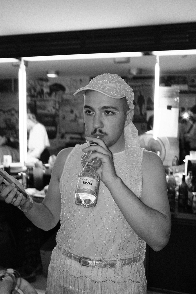 Ekskluzivno: izza kulisja sanjavih kostumov skupine Kokosy v Kinu Šiška, ki so jemali dih!