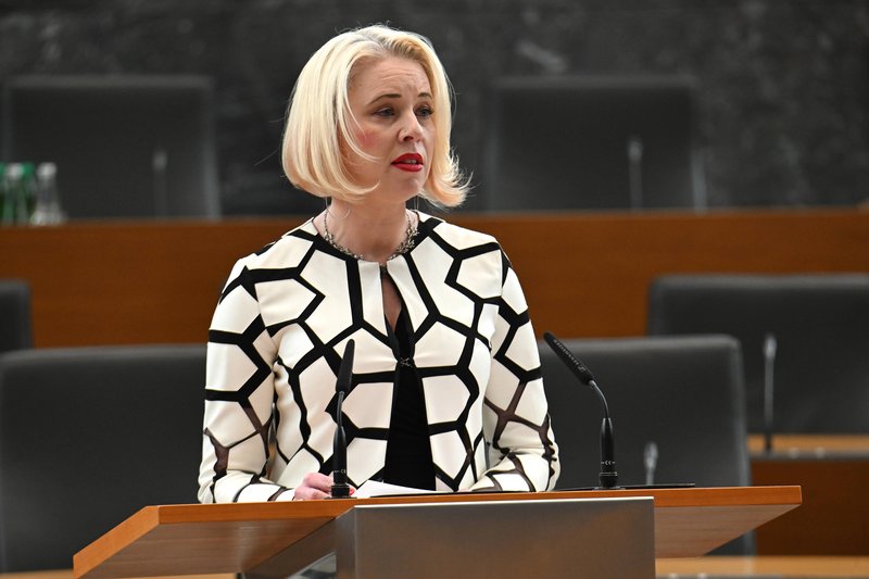 Urška Klakočar Zupančič